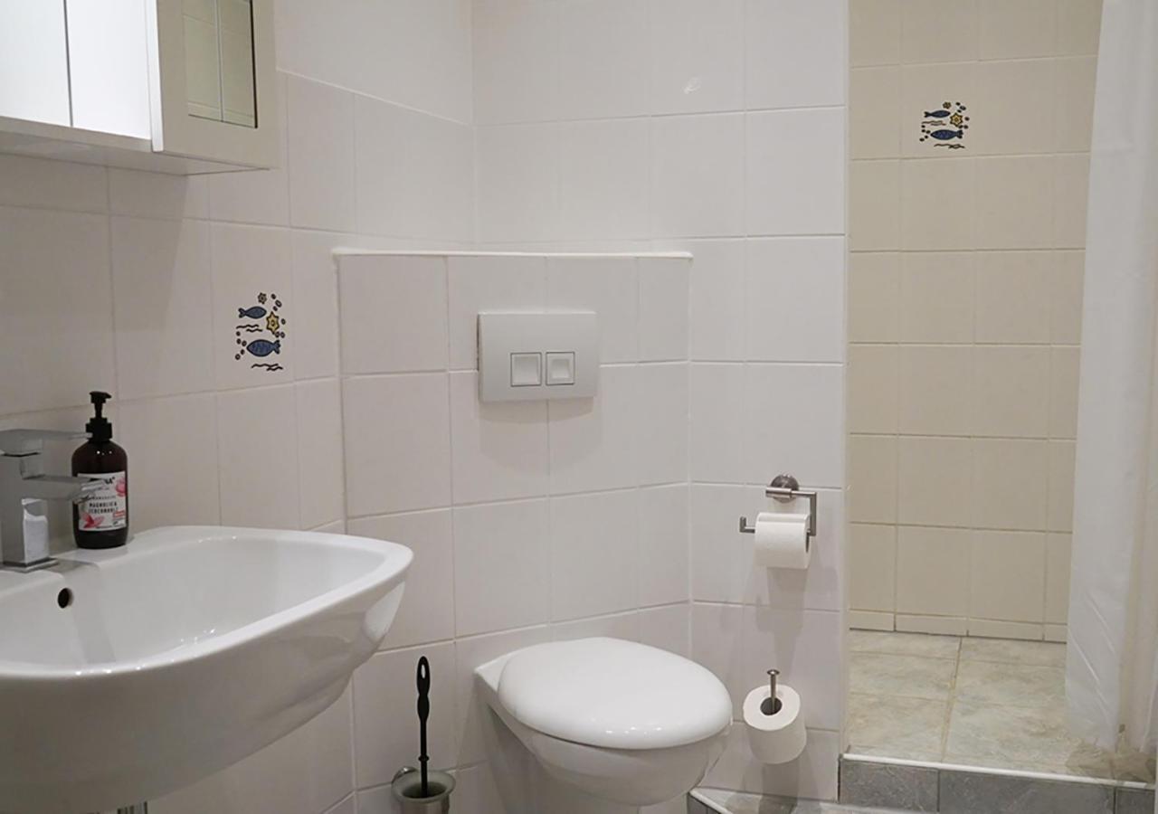 Apartment Landlord